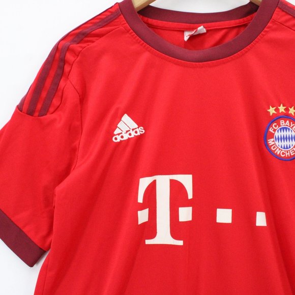 Vintage FC Bayern Munich Soccer Fan Jersey Mens Red Short Sleeve Size Medium M - Picture 3 of 9